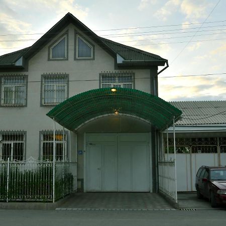 Astoria B&B Ош Екстер'єр фото