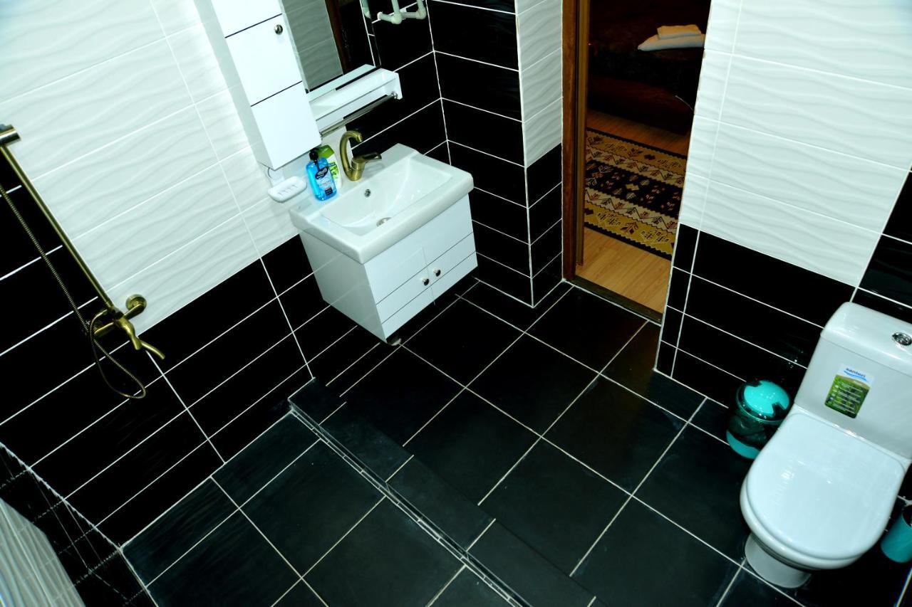 Astoria B&B Ош Екстер'єр фото
