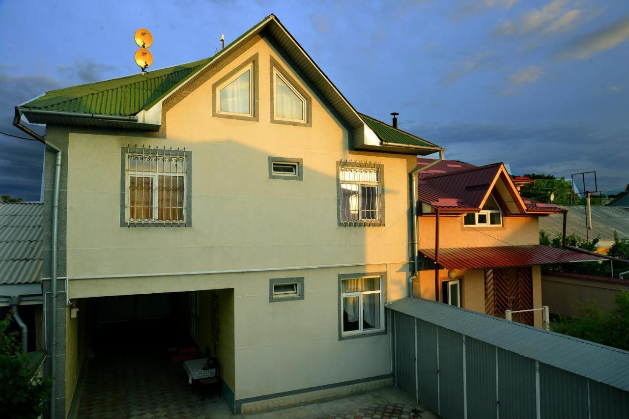 Astoria B&B Ош Екстер'єр фото