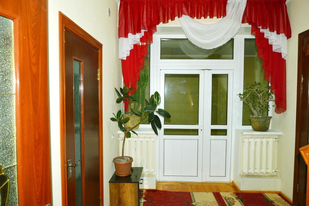 Astoria B&B Ош Екстер'єр фото