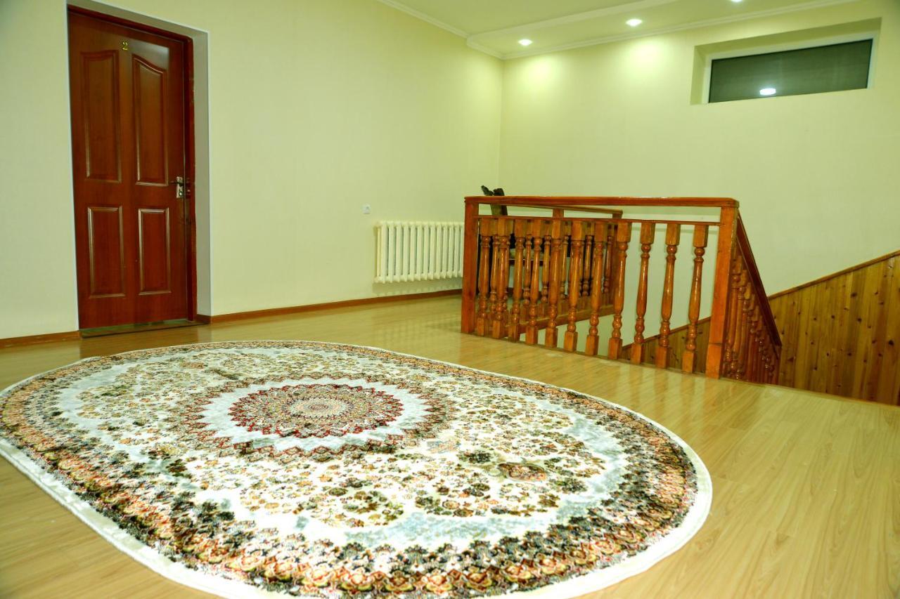 Astoria B&B Ош Екстер'єр фото