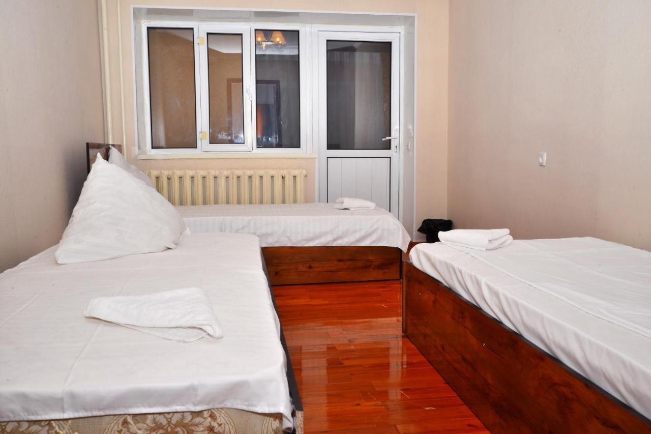 Astoria B&B Ош Екстер'єр фото