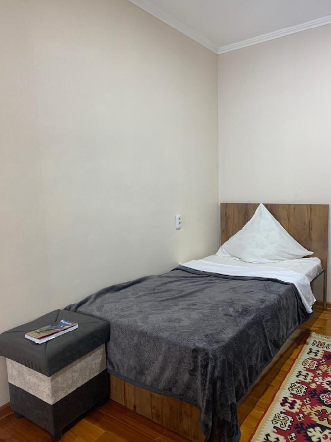 Astoria B&B Ош Екстер'єр фото